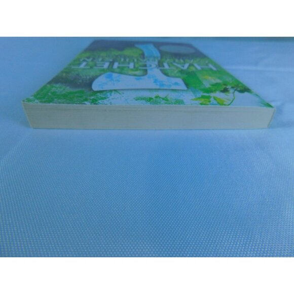 Hatchet Gary Paulsen Survival Adventure Paperback Book Newbery Honor Award Win - Picture 4 of 7